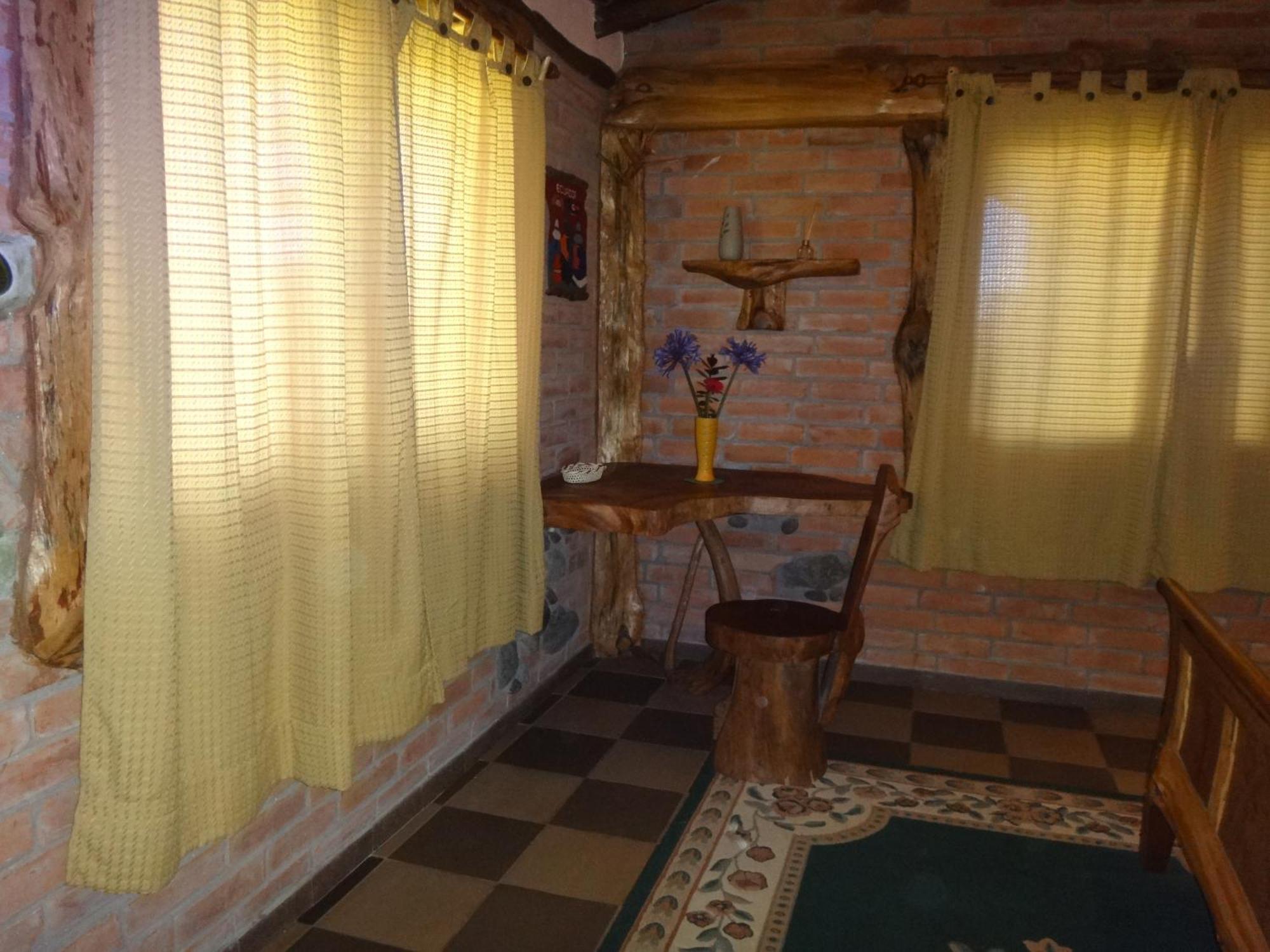 Zaysant Ecolodge Пуэмбо Номер фото