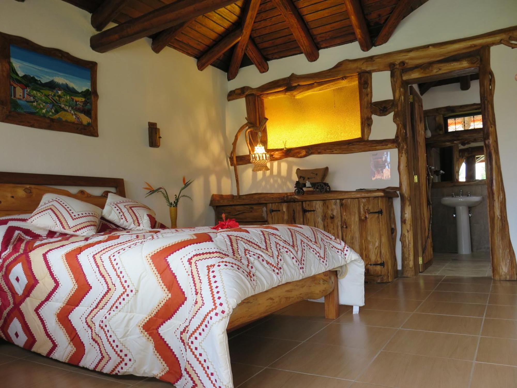 Zaysant Ecolodge Пуэмбо Номер фото